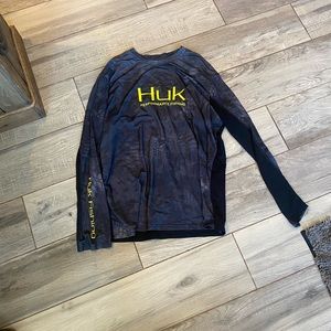 Mens grey black Huk shirt